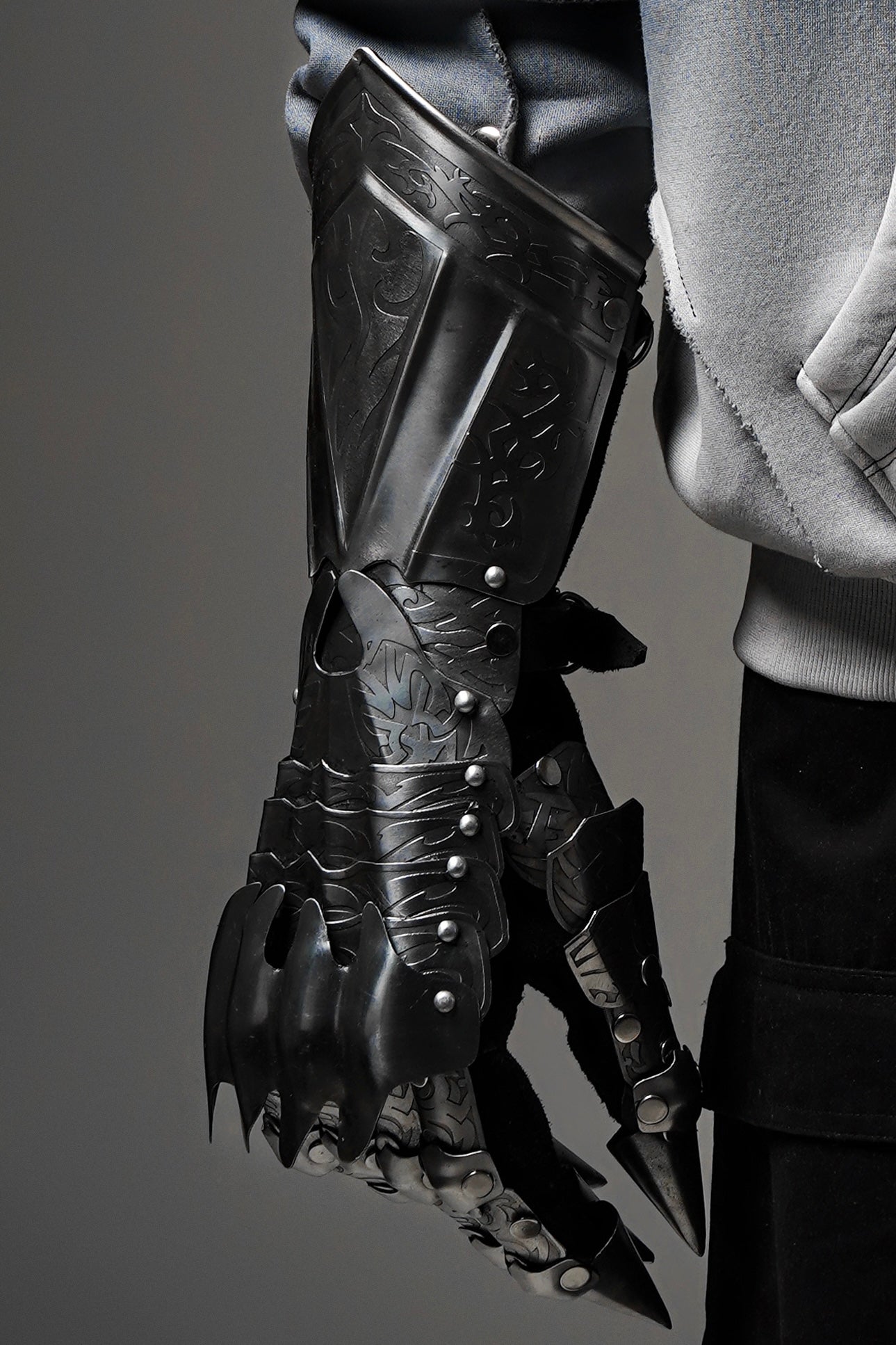 HEADEN’S GAUNTLETS°